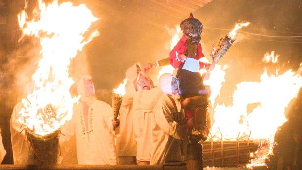 瀧山寺鬼祭り