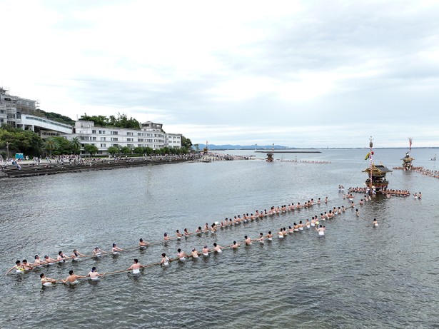 三谷祭 海中渡御